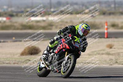 media/Jan-15-2026-Racers Edge (Thu) [[dfebeb70ab]]/3-B Group/Session 2 (Turn 11)/